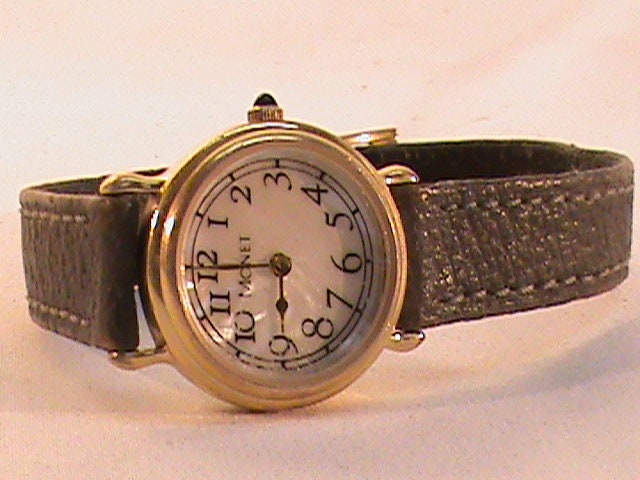 Stunning Vintage MonetLadies Watch Rare Vintage PAUL MONET GOLD 17 JEWELED INCABLOC SELF  main image 4
