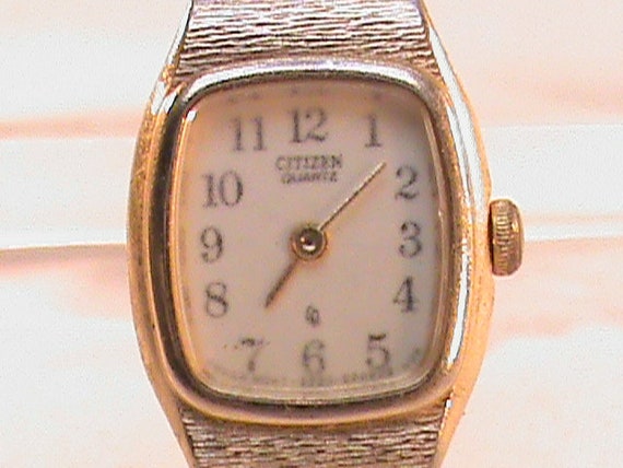 Vintage dames burger quartz horloge 3220 S25317 SMW 3024217 batterij nodig Etsy Nederland