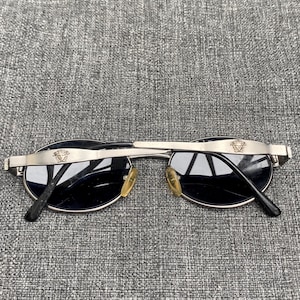 Vintage 1990-tals Y2K Gianni Versace solglasögon Mod S09 grå runda ovala glas i John Lennon-stil bild 2