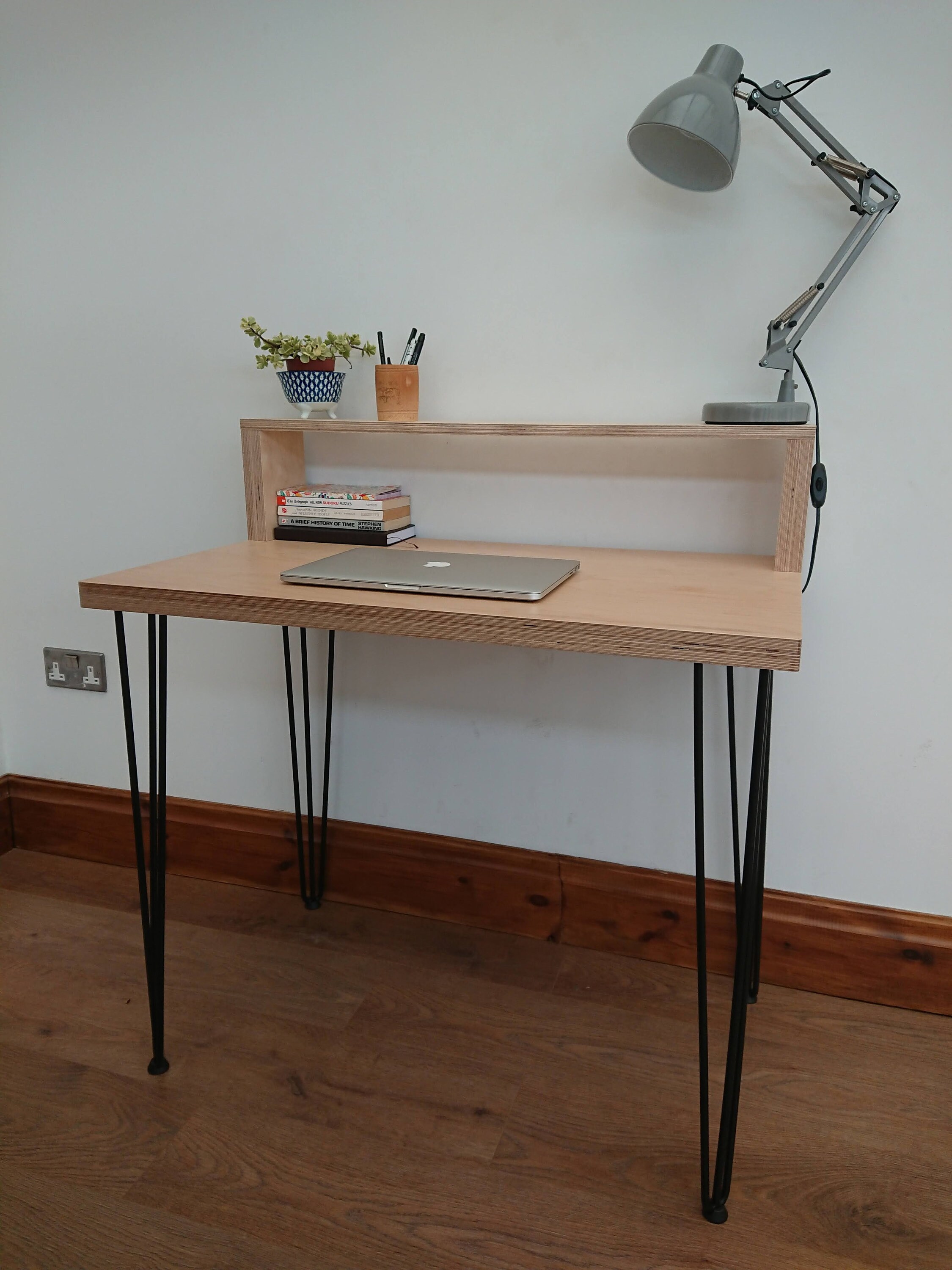 Hamlyn small 2024 leg desk
