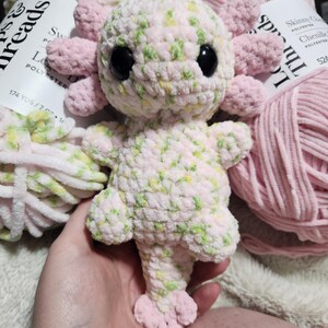 Amigurumi Axolotl plushie (blossom)