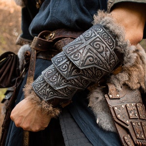 Viking bracer, Skyrim armor Larp style norse. Bracers for a cosplay or larp.