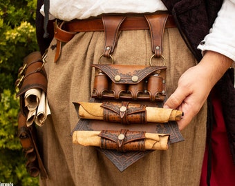 Pocimero de cuero marrón con portapergaminos para larp alquimista, kit de bruja o cosplay mágico