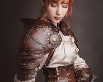 Hombreras de cuero medievales. Hombreras renacentistas. Armadura de caballero para rol en vivo.