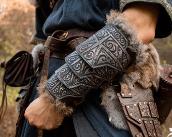 Viking bracer, Skyrim armor Larp style norse. Bracers for a cosplay or larp.