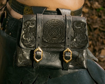 Viking black leather belt bag. Nordic leather bag for Larp. Leather Viking/Celtic larp bag. For a barbarian, pagan or medival cosplay.