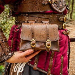Basic Ledertasche für Larp. Große Mittelalter Gürteltasche. Perfekt für Abenteurer, Magier, Magier, Adlige, etc...