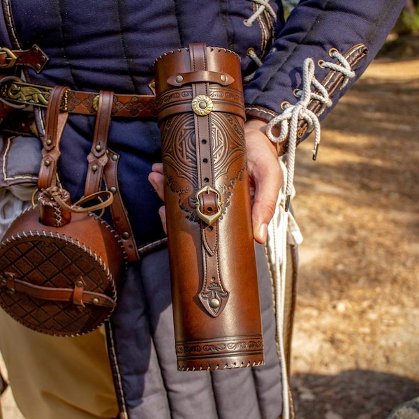 Mittelalterlicher Schriftrollen-Halter aus Leder für Jahrmarkt oder Larp