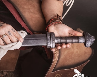 Daga de espuma vikinga: Sutr LARP, arma segura para cosplay