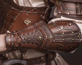 Brazales de cuero para feria renacentista. Armadura de caballero para LARP. Brazales de cuero para armadura medieval.