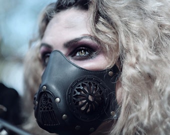 Leather mask Post apocalyptic Steampunk Cyberpunk Leather  in color Black for Halloween or Larp