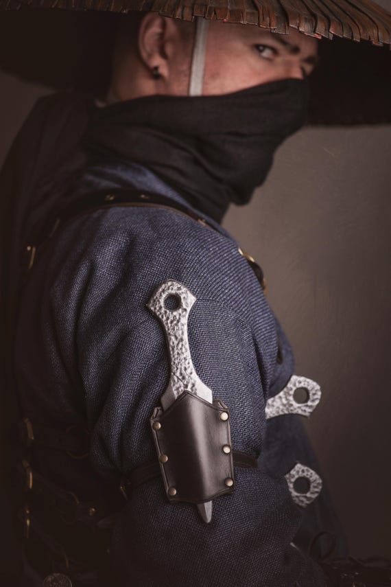 レザークナイナイフホルスター：LARPルネッサンスフェアシース - Etsy 日本
