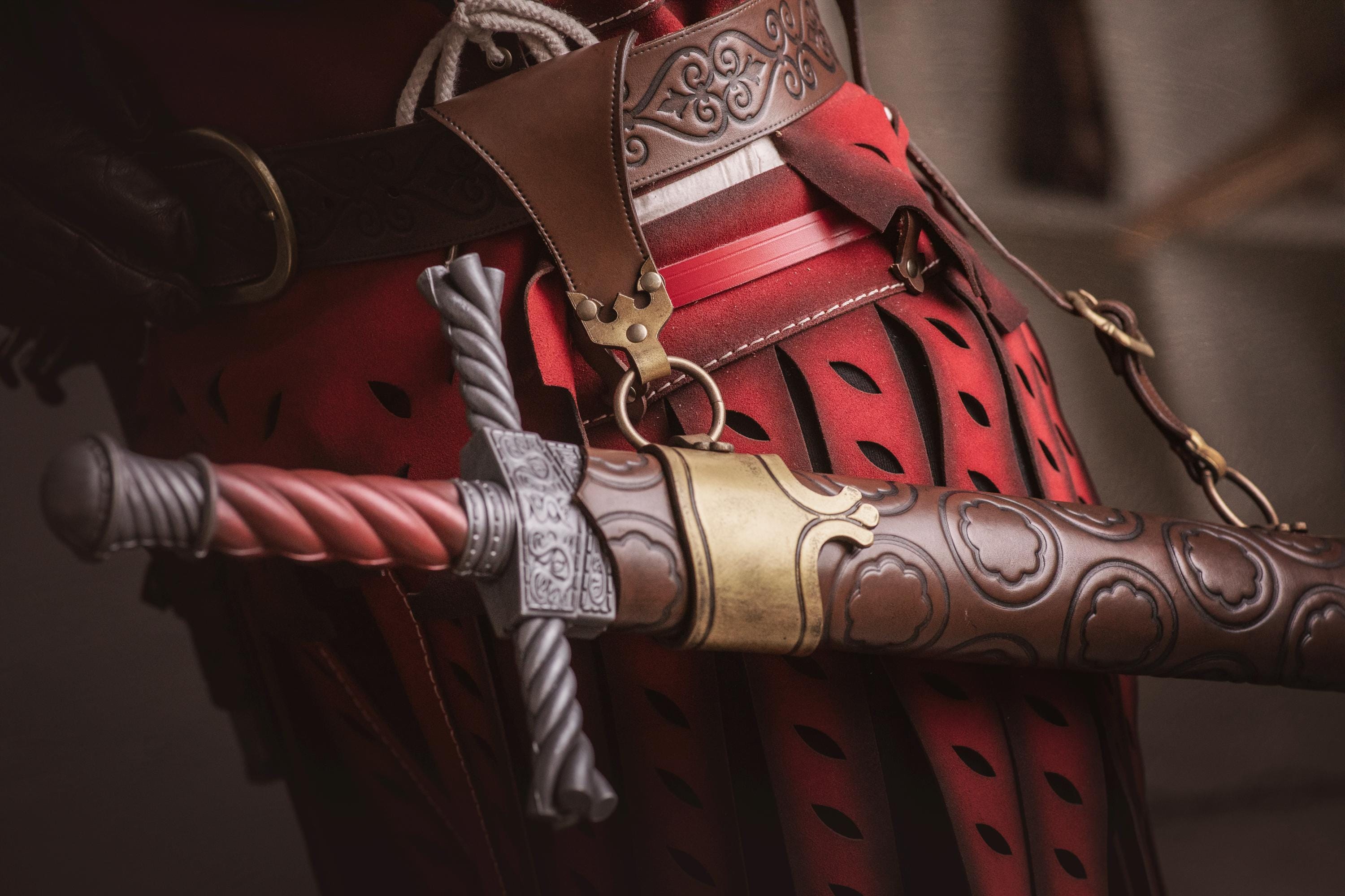 手作りの革製剣鞘：ウィッチャースタイル、LARPコスプレ - Etsy 日本