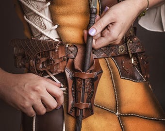 Portavaritas de cuero para tu varita magica. Porta varitas colgado en el cinturón. Variedad de colores