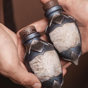 Pocion mágica de espuma para Larp os Cosplay. Poción para magos, druidas o alquimistas. Accesorio para Larp. Poción de curación o mana.