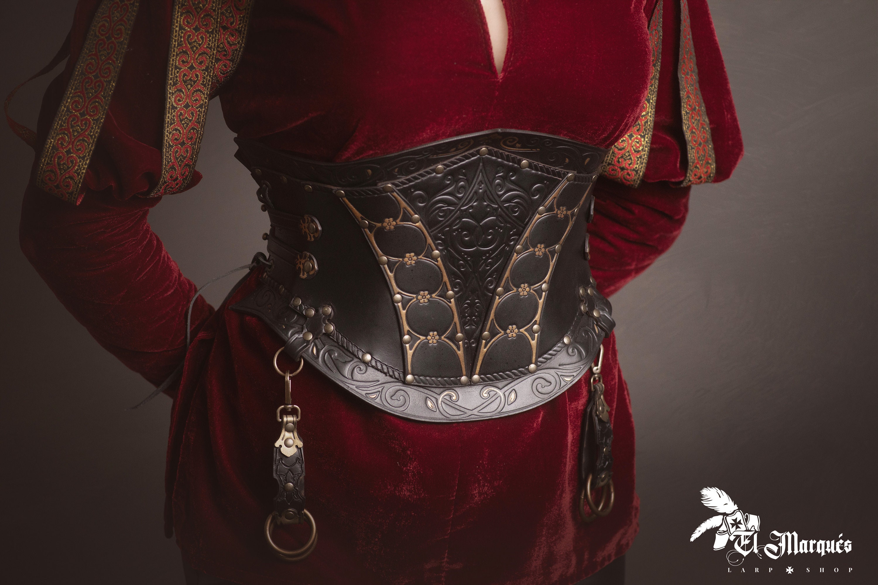 ハンドメイドのブラックレザーアンダーバストコルセット：ルネッサンス