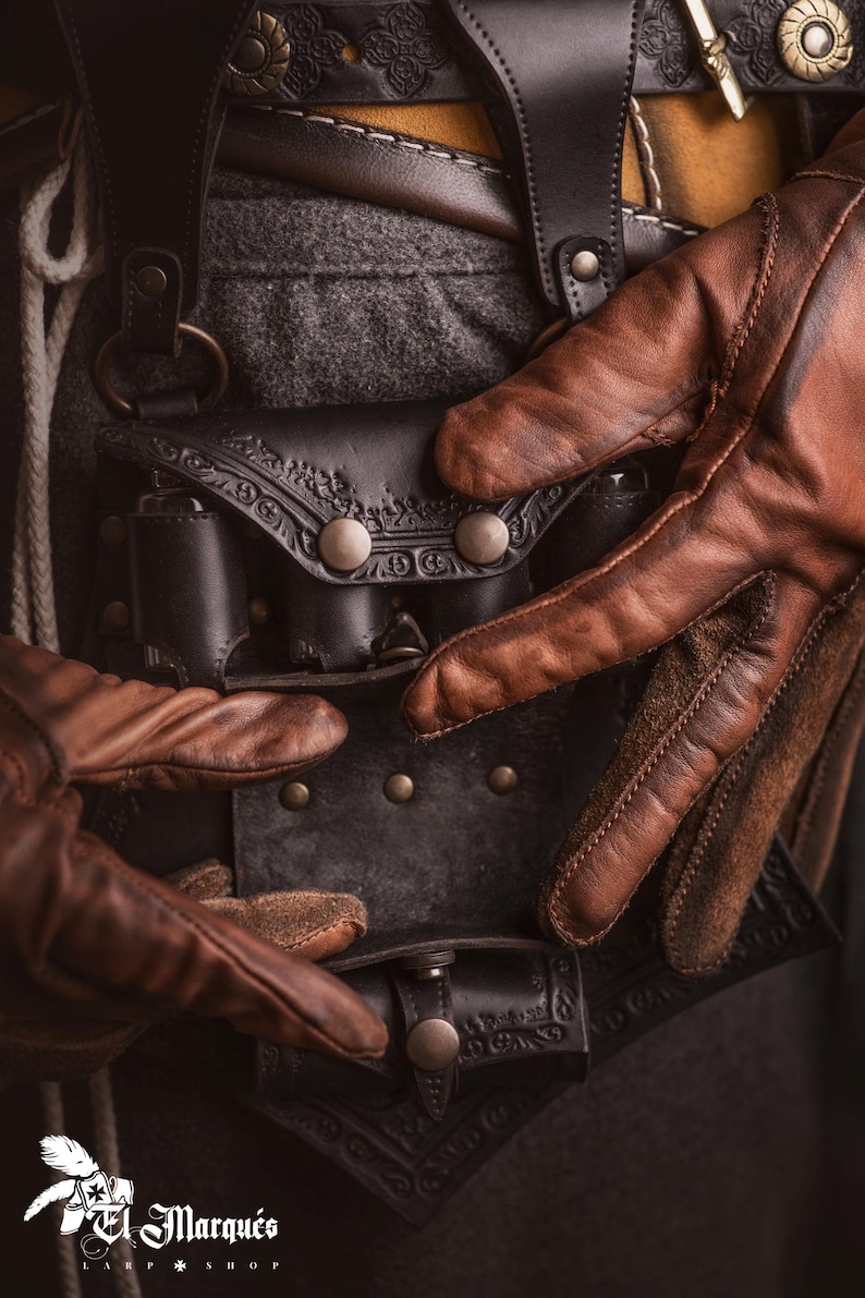 Pocimero de cuero marrón con portapergaminos para larp alquimista, kit de bruja o cosplay mágico imagen 17