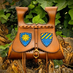 Medival belt pouch larp. Leather bag with custom shields.