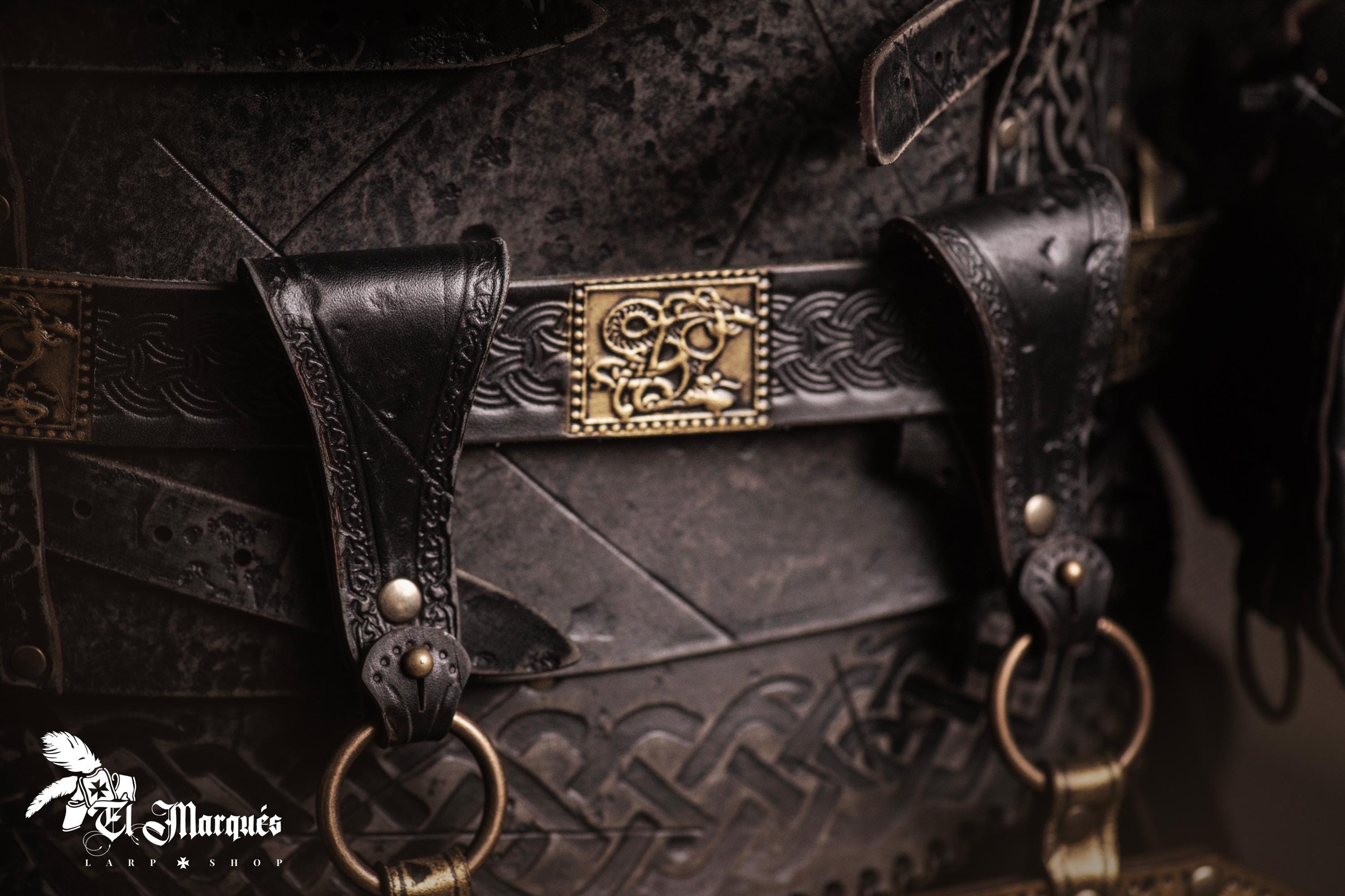 Cintura con placca medievale blu e oro: cintura per costumi SCA LARP - Italia Cintura con placca medievale blu e oro: cintura per costumi SCA LARP - Italia