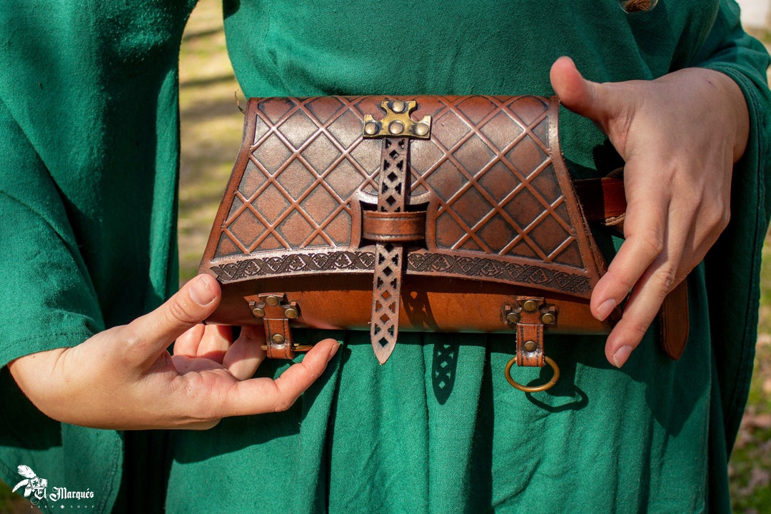 Renaissance Bag. Larp Bag. Brown Leather Belt Pouch. Medieval Bag for