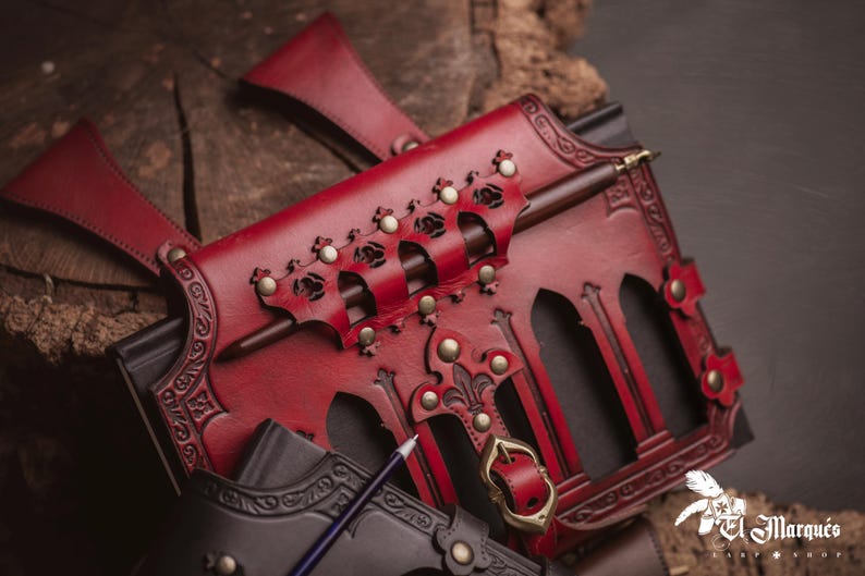 Läderbokhållare för bälte: Renaissance Fair LAIV Spellbook Case Röd