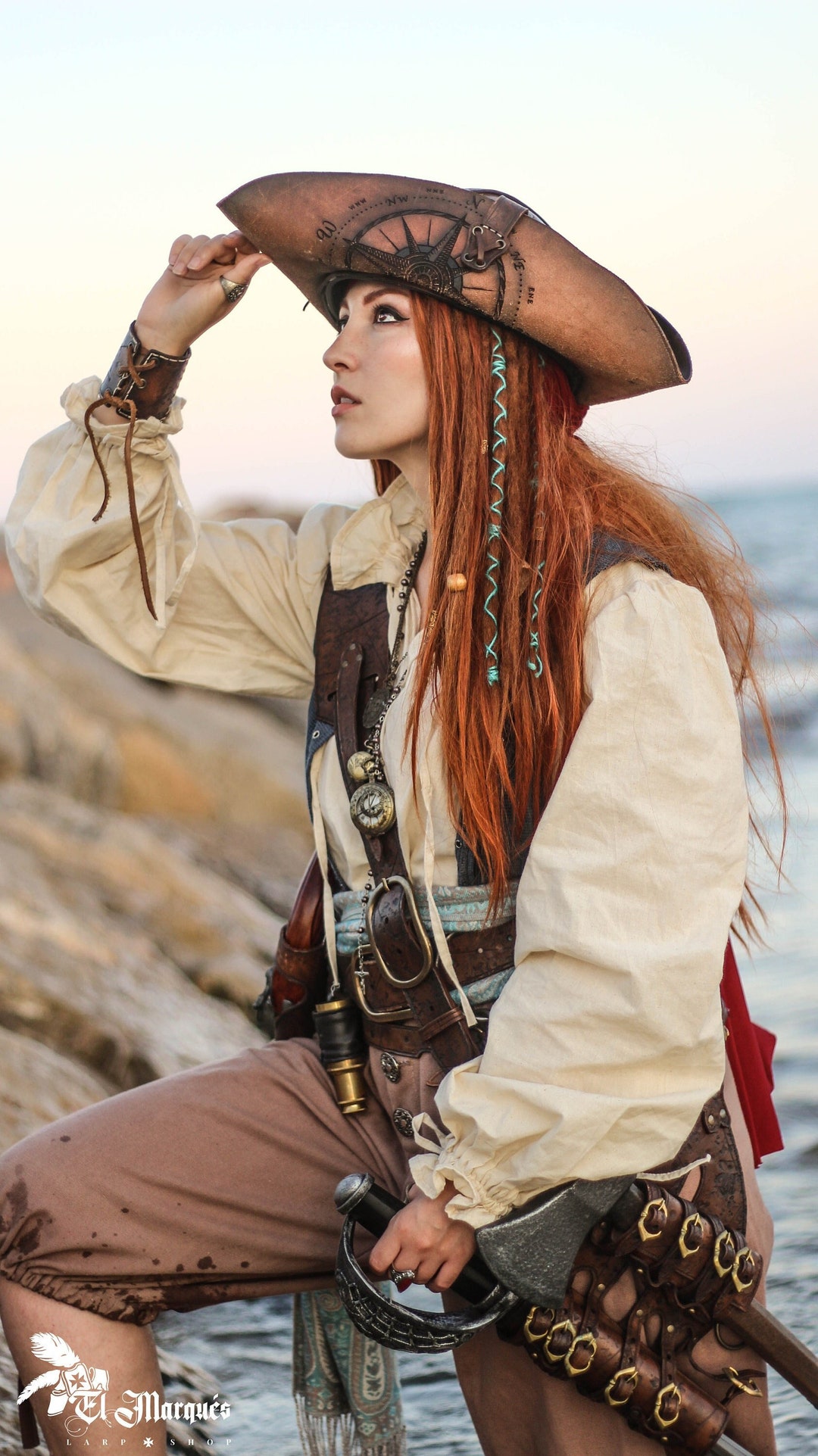 Wicked Costumes Sombrero pirata de tricornio para mujer : :  Juguetes y juegos