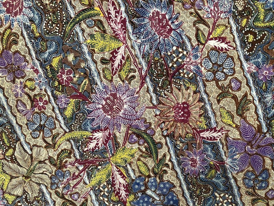1960s White Galaran VINTAGE BATIK ARTWORK, Tjoa Siang Swie Batik Tulis