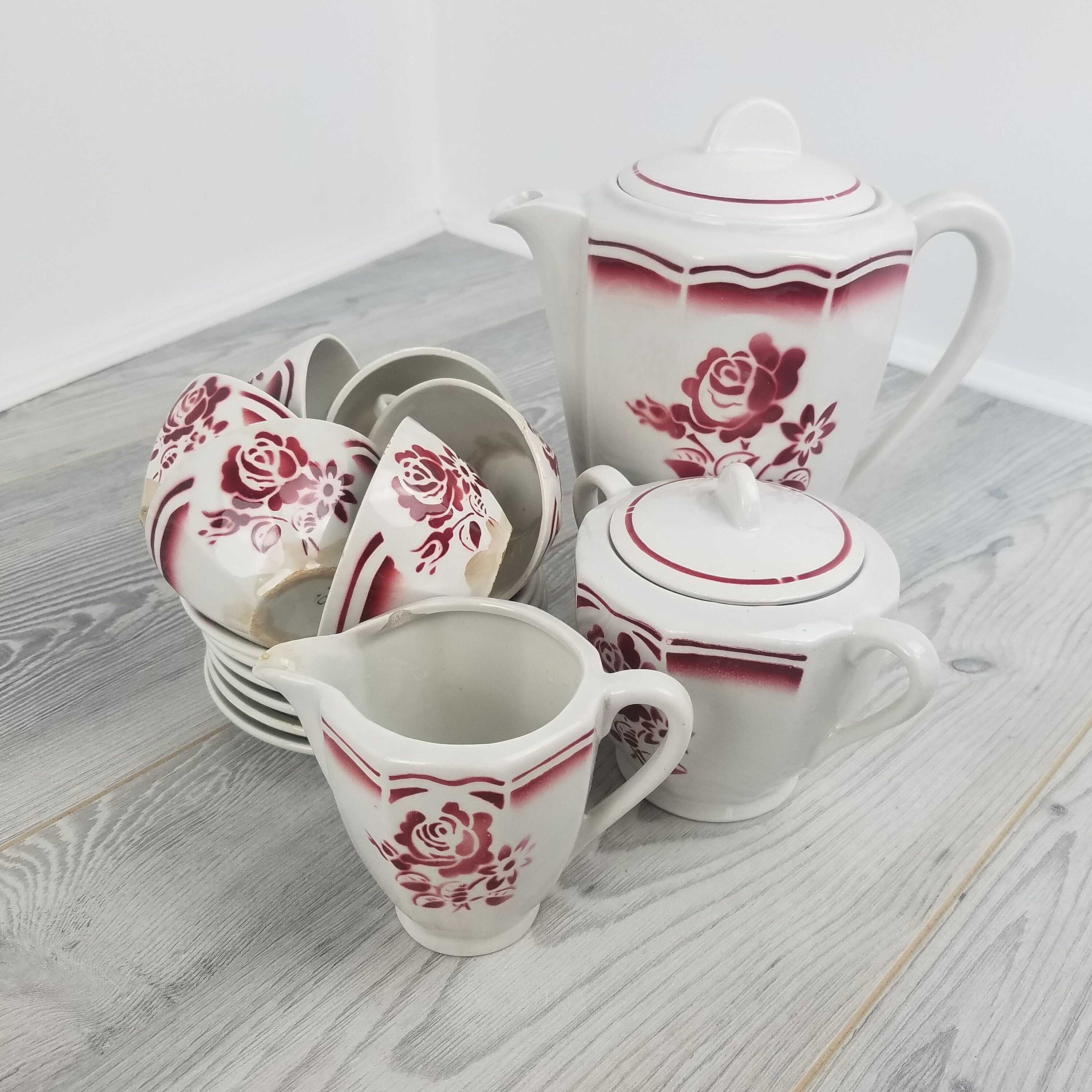 Rare Service Complet de Café Badonviller à Fleurs Rouges Bourgogne 1x Cafetière, Sucrier, Cruche Lai