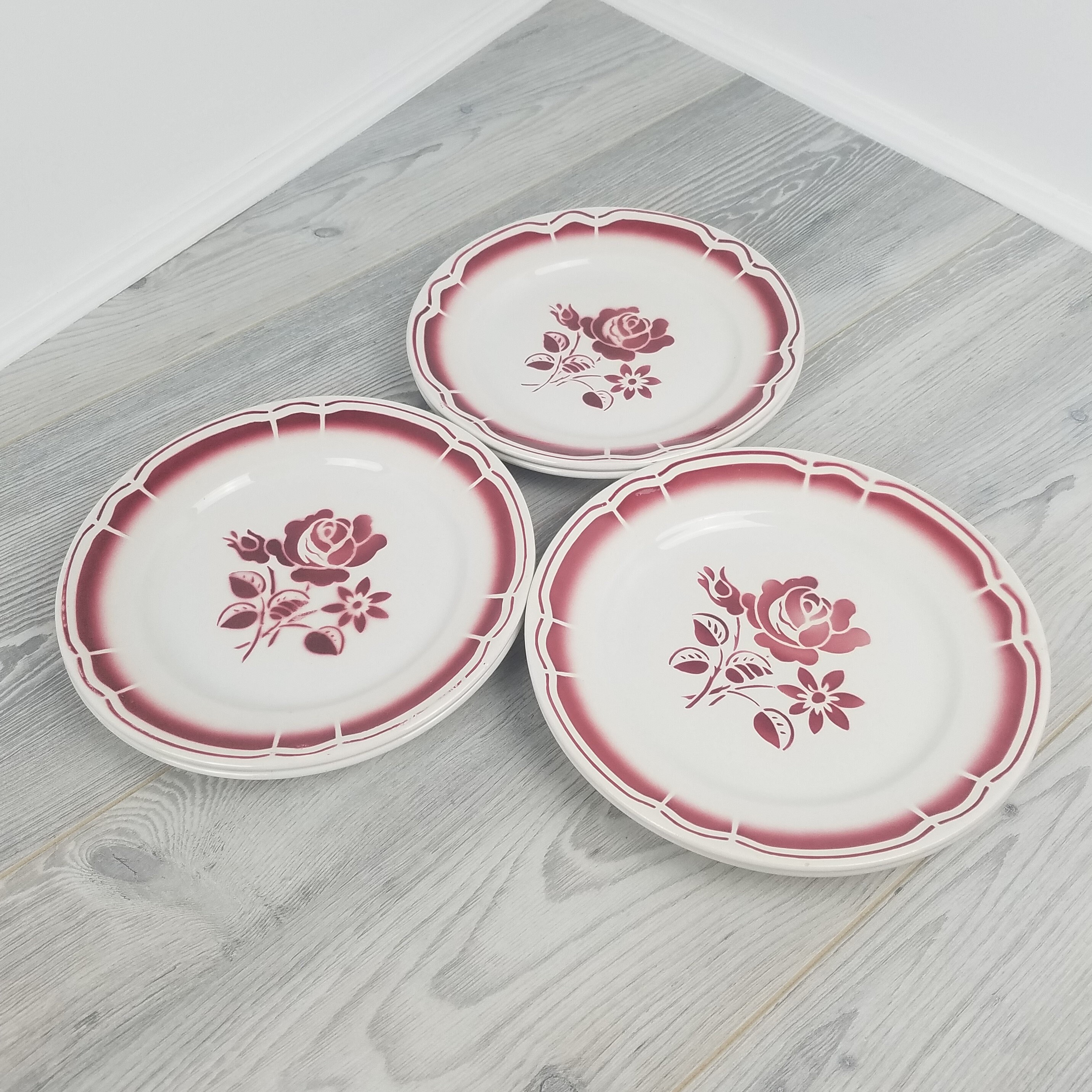 6 Bon État Vintage Joli Badonviller Bordeaux Rouge Floral Design Dîner/ Plat Principal Assiettes