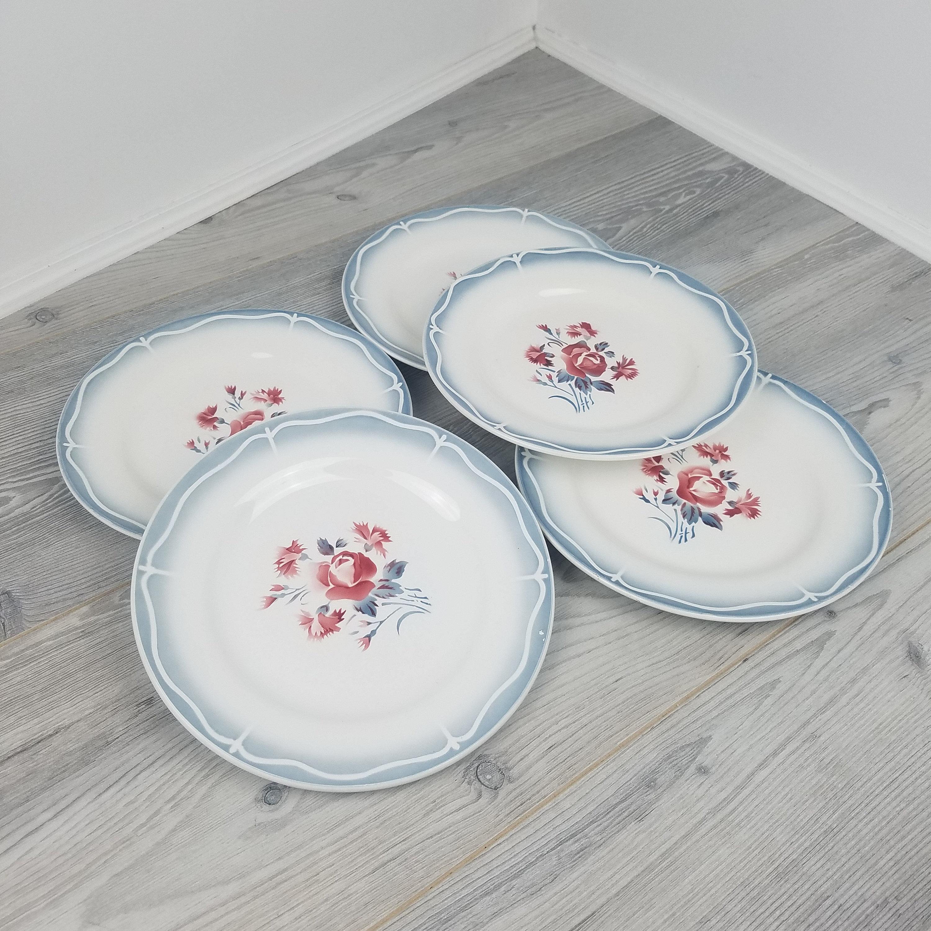 Very Nice 5x Vintage Sarreguemines Digoin Nina Rose Design Dinner/Main Course Plates