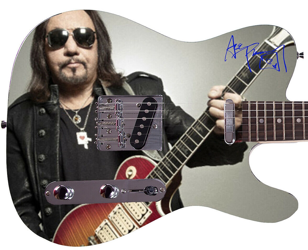 エース•フレーリー　直筆サイン入り写真&YOUNG GUITAR 199810 エース・フレーリー直筆サイン入り写真入りギター - Etsy 日本