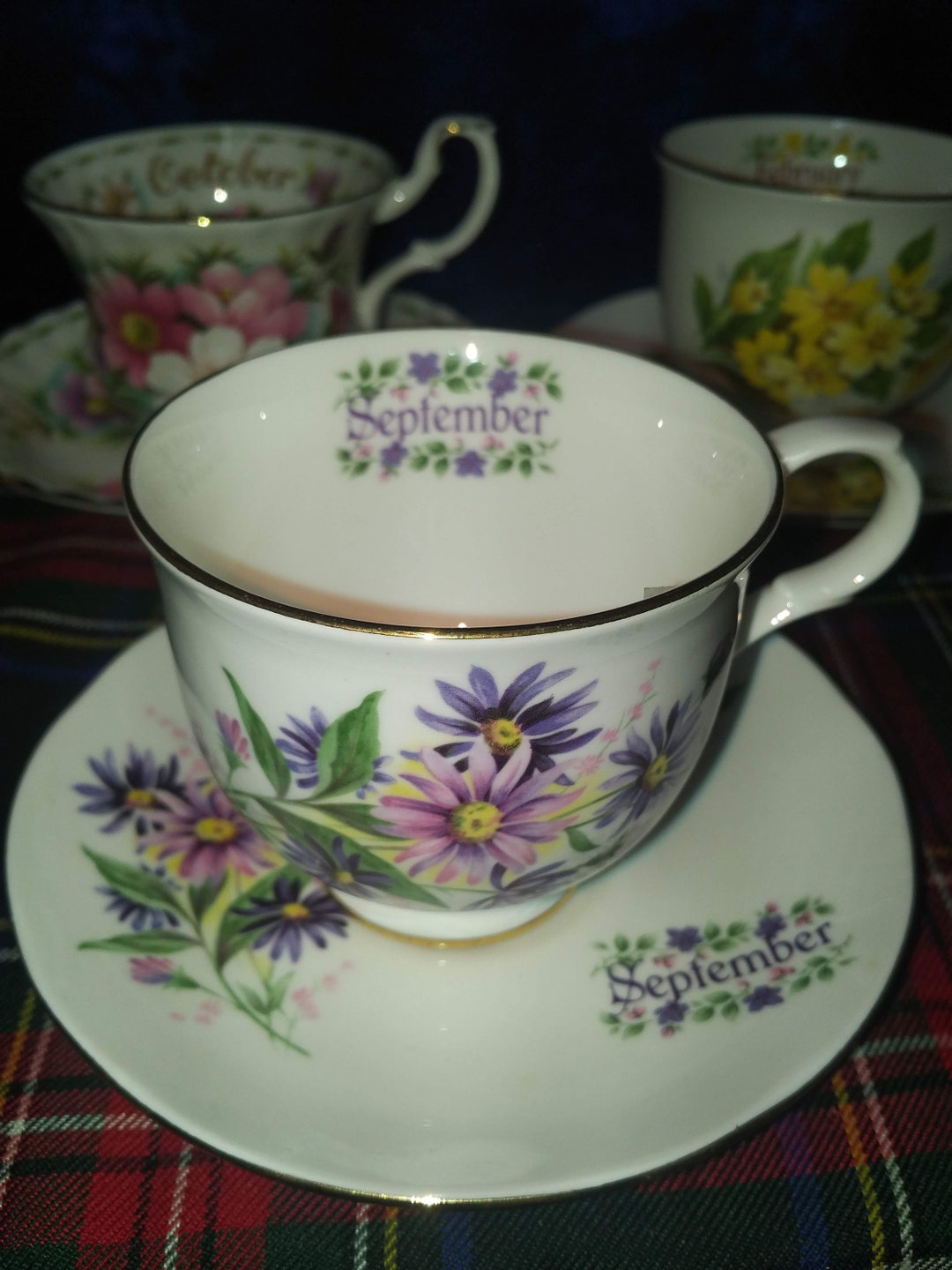 Royal Albert Monthly Series september Michaelmas Daisy Tea Cup and