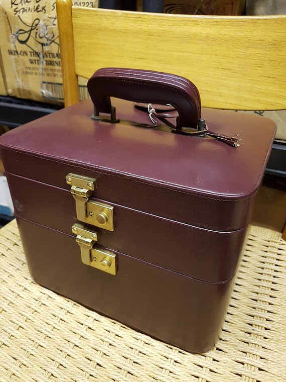 Train Case in Burgundy Colour