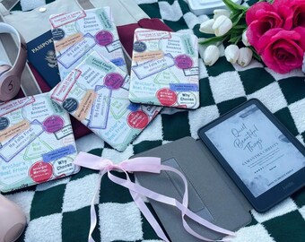 Funda Kindle Book Trope: Diseño con sello de pasaporte y cierre magnético