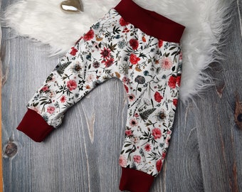 Pumphose, Babyhose, Babyset, Beanie, Tuch mit Blütenmotiven