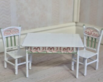 1:24 scale Dollhouse miniature 3pc metal table and chairs set.