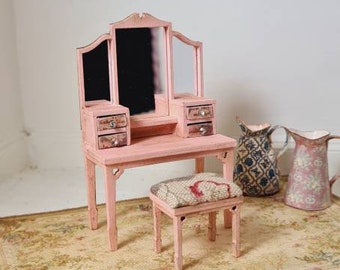 1:24 scale,half scale,dollhouse furniture,dressing table,vanity,bedroom dresser,mirror dresser, mirror,vintage style vanity.