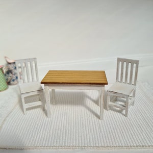 Escala 1:24, miniaturas, casa de bonecas, mesa e cadeiras, conjunto de jantar, roombox, mesa de cozinha, cadeiras, cozinha com aparência de casa de fazenda,