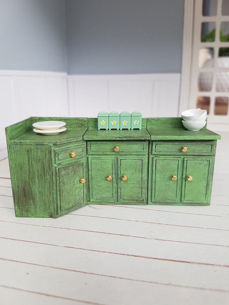 1 24 scale dollhouse miniatures