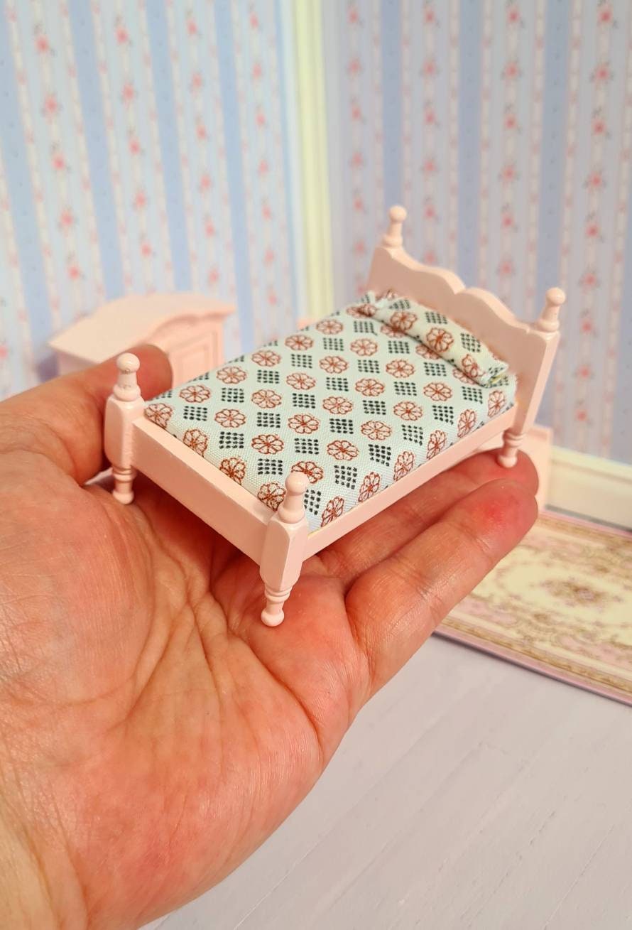 124 Scale 5pc Pink Bedroom Set Bedroom Furniture Dollhouse Etsy