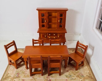 1:24 scale 8pc Oak dining room set, table ,chairs, display cabinet, miniature dollhouse,  oak dining room set.