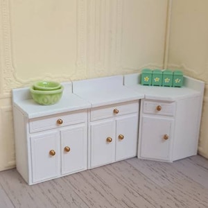 1:24 scale kitchen, 3pc kitchen set, miniature kitchen benches,miniature dollhouse kitchen.