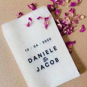 Biodegradable Personalised Confetti Packets | Real Flower Petal Wedding Confetti | Natural | Bold Confetti Packets