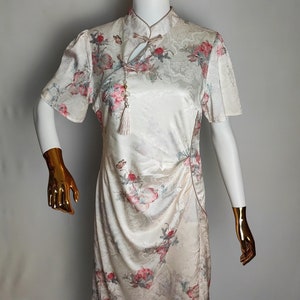 Vintage Floral Silk Cheongsam, Traditional Chinese Dress, Short Sleeve Qipao Dress, Mandarin Collar Oriental Dress, Asian Satin Cheongsam, M