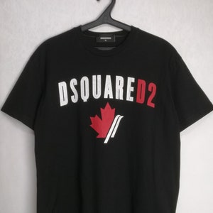 【送料&関税込】Dsquared2 Leaf Logo Plaque Crewneck T-shirt DSQUARED2 Dsquared2 Maple Leaf T-shirt - Clothing from