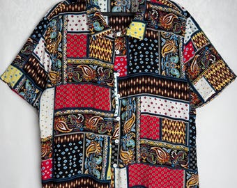 Heren boho-shirt met batikprint, funky shirt met veelkleurig patchwork, paisley-bloemenpatroon dichtgeknoopt, unieke zomertop met korte mouwen, ml