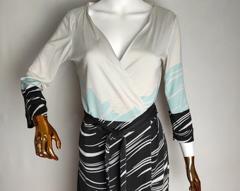 DIANE VON FURSTENBERG Silk Wrap Dress, Multicolor Printed V-Neck Dress, Dvf Designer New Julian Dress, Stretch Jersey Belted Midi Dress, S