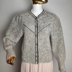 Austrian Wool Knit Cardigan, Puff Sleeve Dirndl Cardigan, Traditional Trachten Sweater, Oktoberfest Tyrol Cardigan, Bavarian Alpen Knitwear