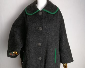 Austrian Loden Wool Cape, 70s Womens Trachten Coat, Oversized Dirndl Wrap, Tyrol Alpen Poncho, Oktoberfest Black Coat, German Bavarian Cloak
