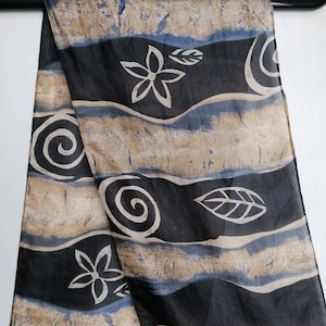 Vintage Floral Seidenschal, 90er Jahre Seidenschal, bedruckter langer Seidenschal, Frauen Sommer Halsschal, reine Seide Accessoires, einzigartiges Geschenk für sie